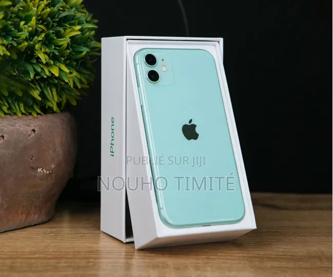 Nouveau Apple iPhone 11 128 GB Noir