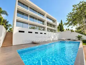 3chbre Appartement dans Cocody à Louer