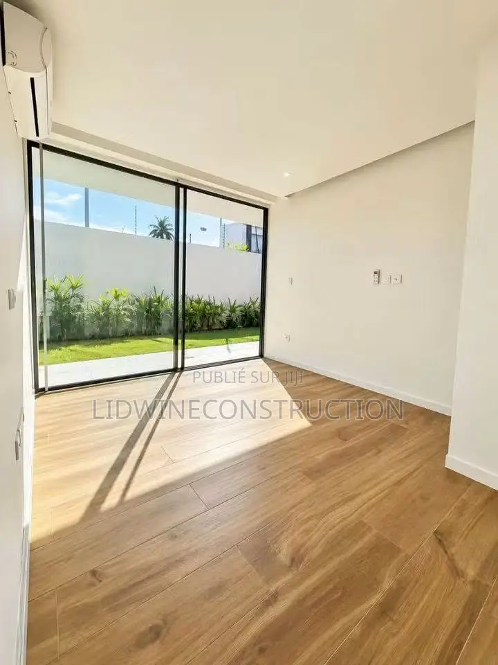 3chbre Appartement dans Cocody à Louer