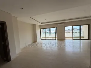 2chbre Appartement dans Lascoco Maison, Marcory à Vendre