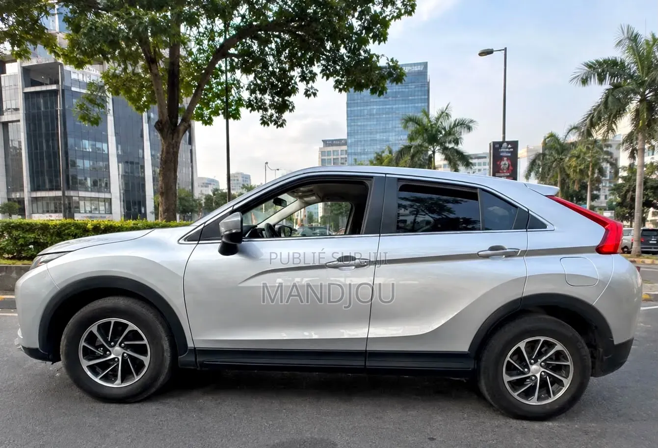 Mitsubishi Eclipse Cross 2021 Gris