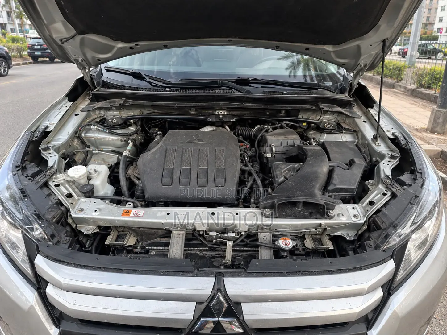 Mitsubishi Eclipse Cross 2021 Gris