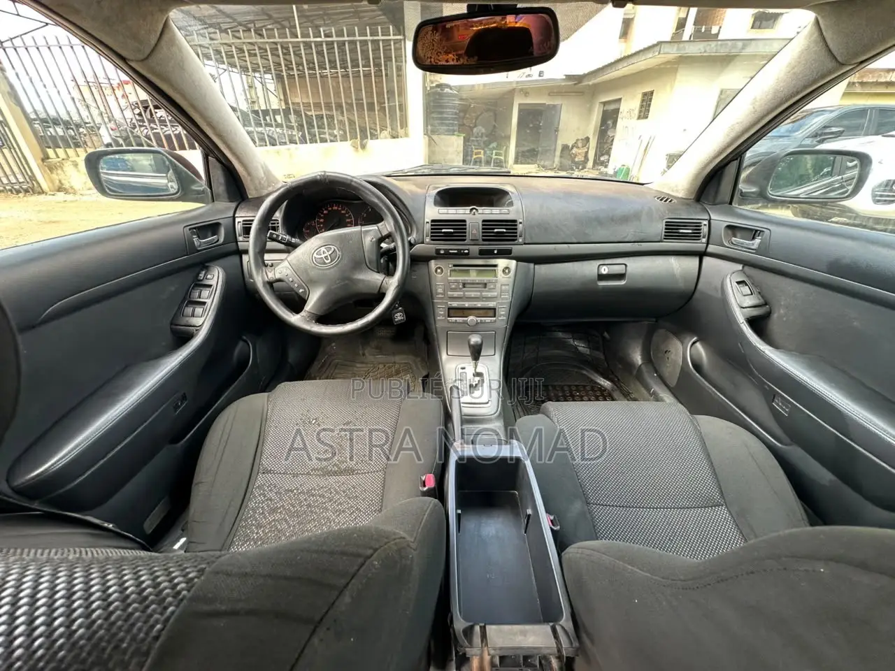 Toyota Avensis 2006 Noir