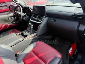 Toyota Land Cruiser 2025 Noir