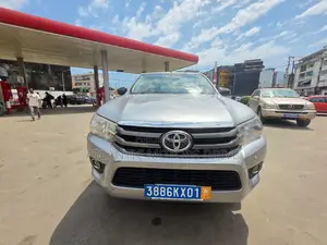 Toyota Hilux Revo Double Cab Deisel 2.4 AWD 2022 Gris