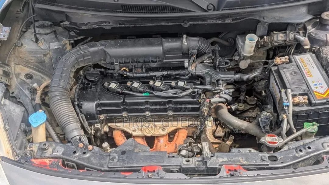Suzuki Swift 2023 Gris