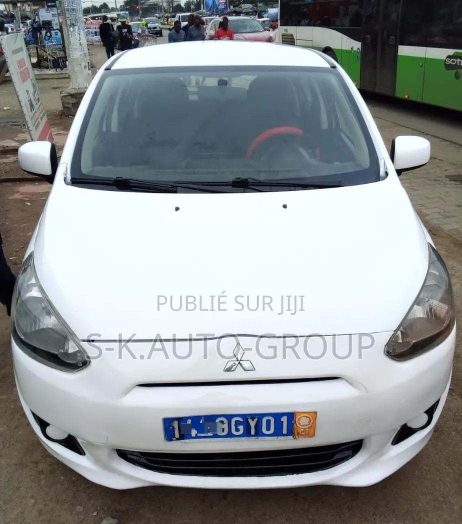 Mitsubishi Spacestar 2015 Blanc