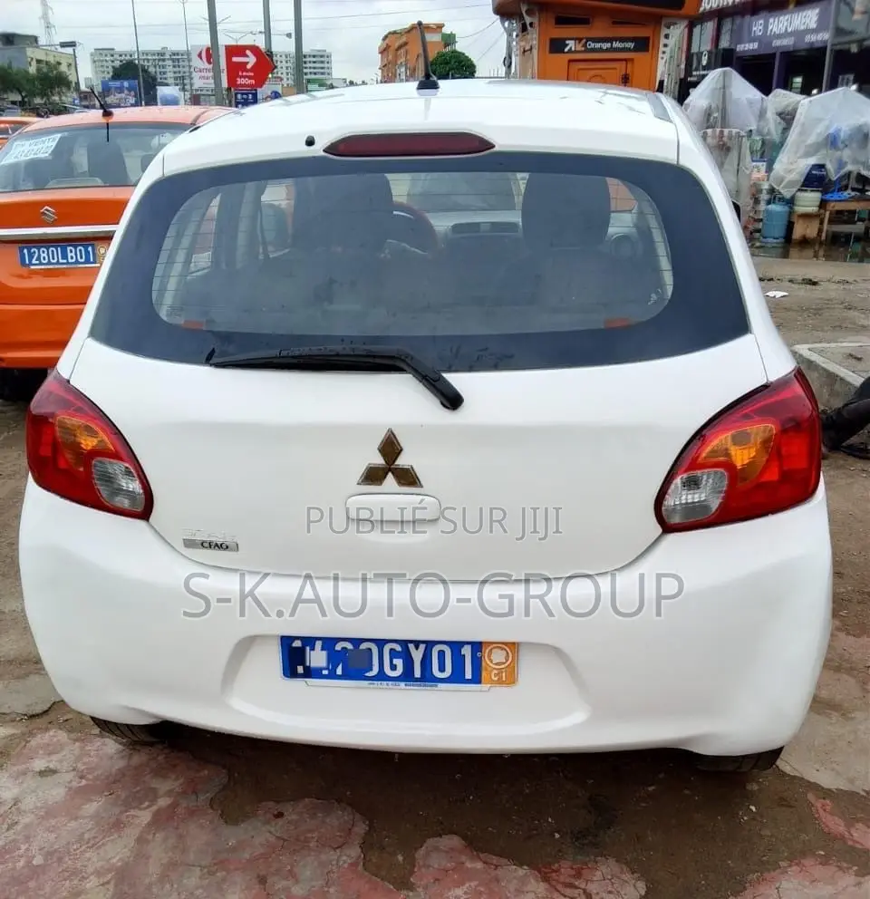 Mitsubishi Spacestar 2015 Blanc