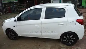 Mitsubishi Spacestar 2015 Blanc