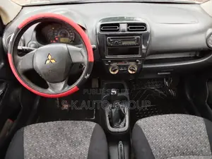 Mitsubishi Spacestar 2015 Blanc
