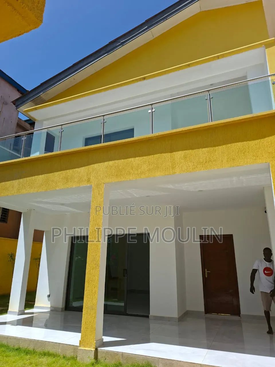 7chbre Duplex dans Duplex De 7 Pièces, Grand-Bassam à Vendre