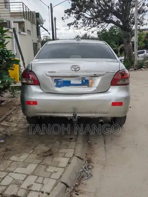 Toyota Yaris 2014 Argenté