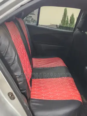 Toyota Yaris 2014 Argenté