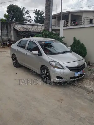 Toyota Yaris 2014 Argenté