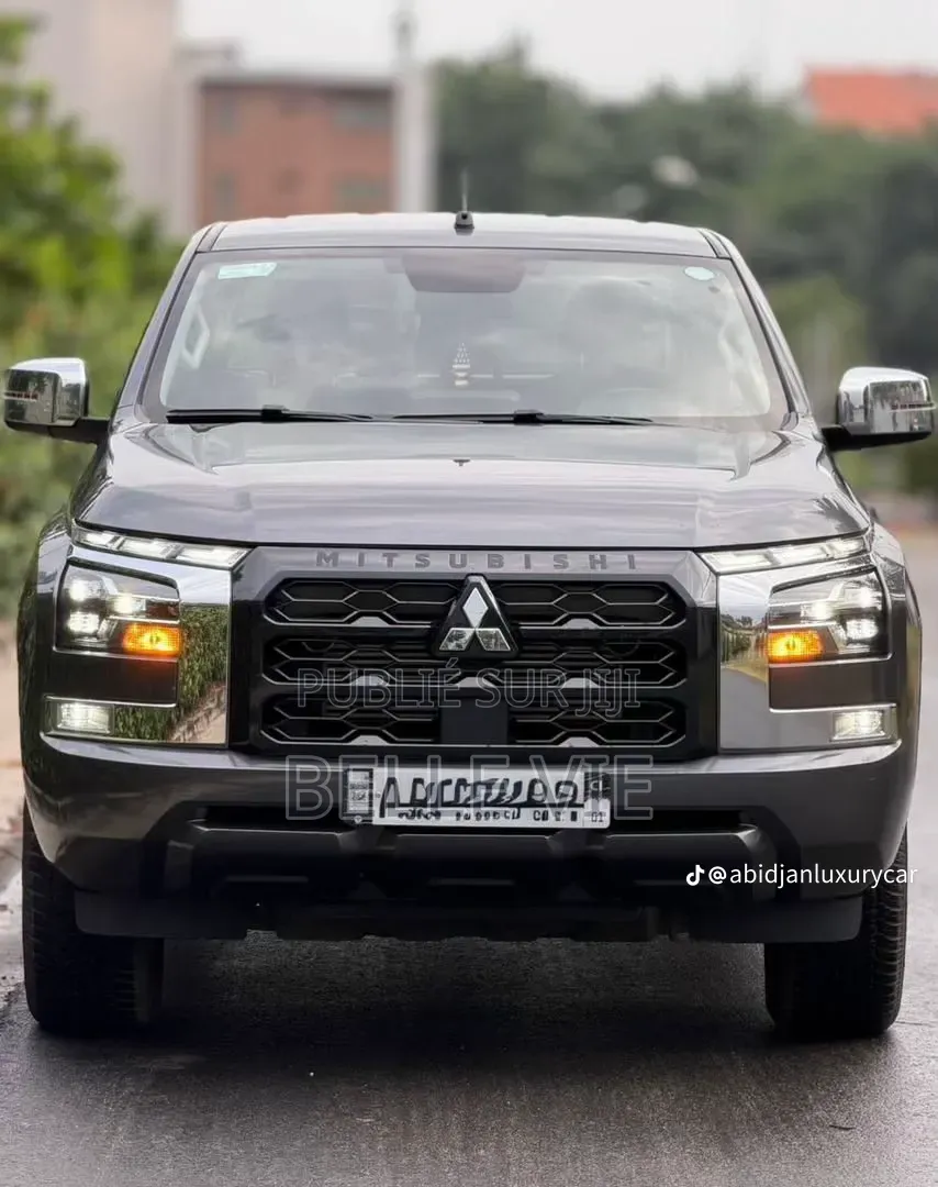 Mitsubishi L200 2025 Noir