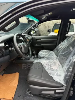 Toyota Hilux 2025 Noir