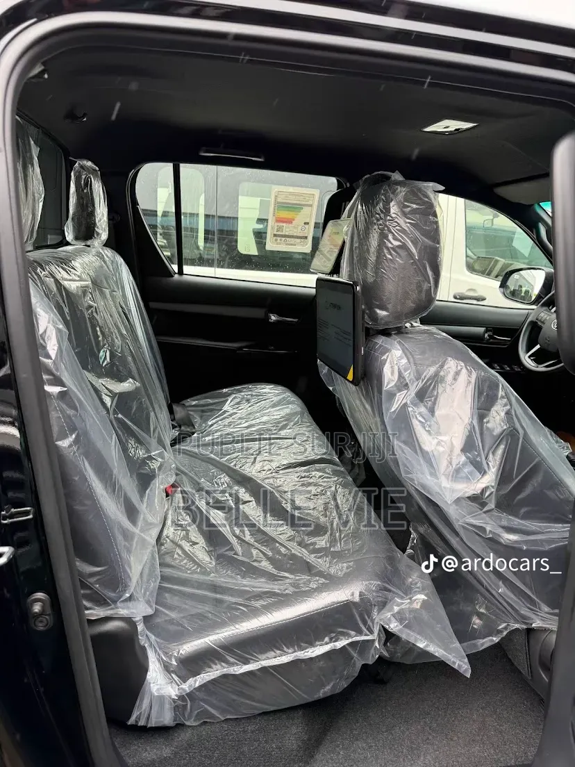 Toyota Hilux 2025 Noir