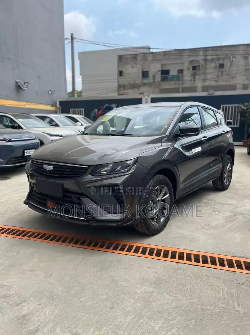 Nouveau Geely Coolray 2025 Gris
