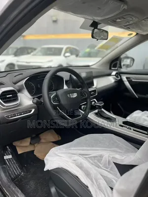 Nouveau Geely Coolray 2025 Gris
