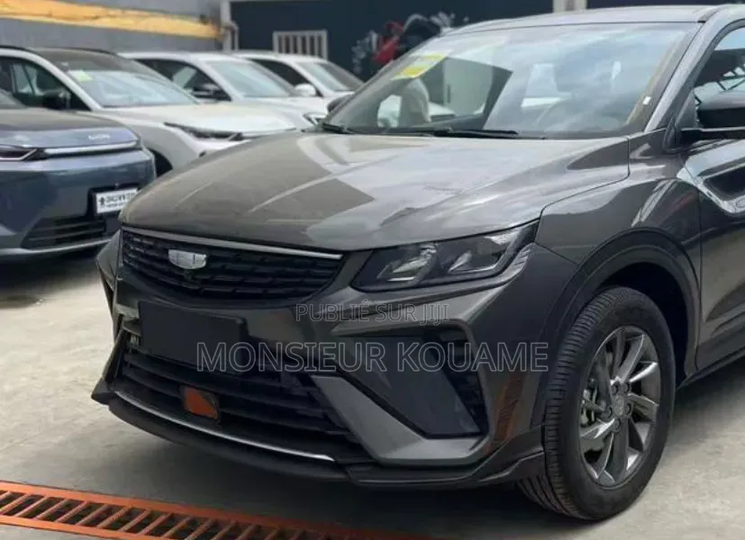 Nouveau Geely Coolray 2025 Gris