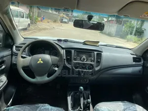 Mitsubishi L200 2021 Blanc