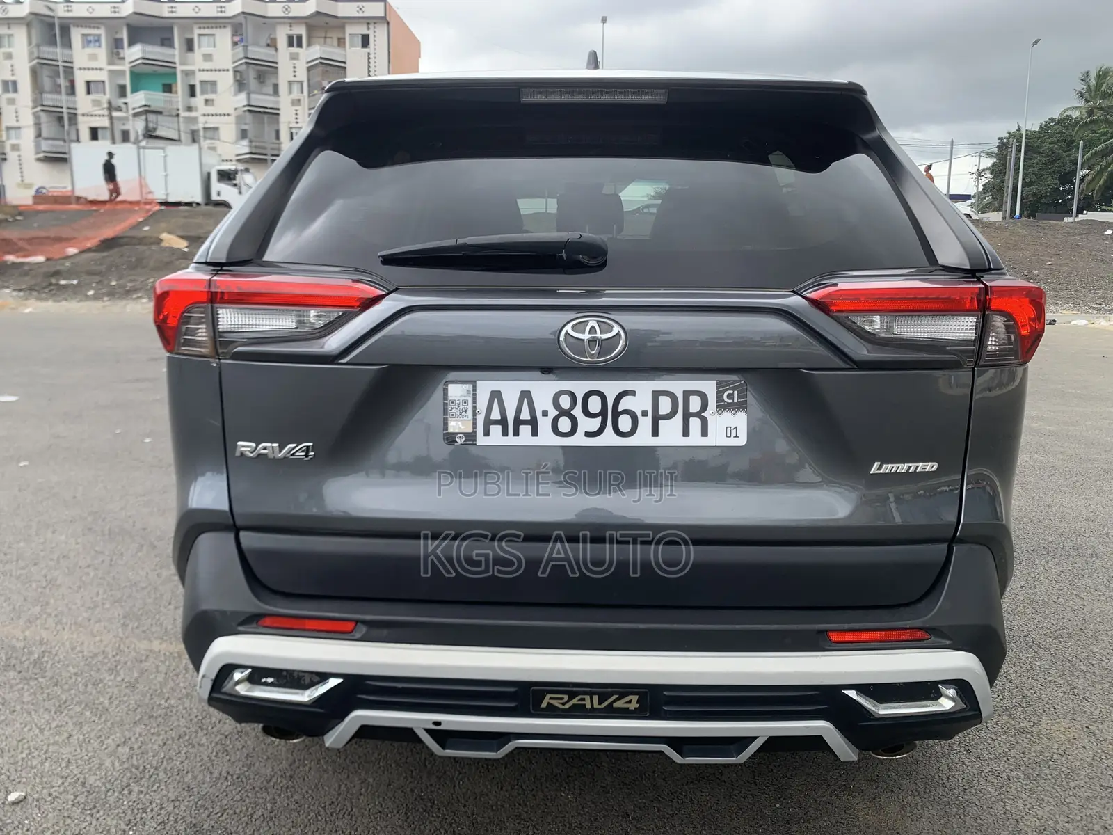 Toyota RAV4 Limited AWD 2020 Gris