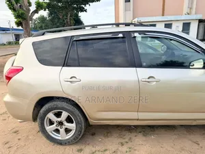 Toyota RAV4 2008 Doré