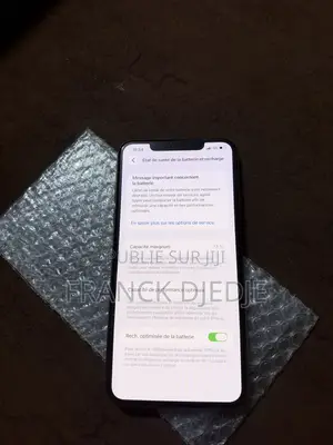 Apple iPhone 11 Pro Max 64 GB Doré