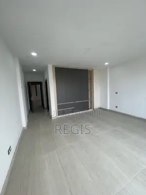 2chbre Appartement dans Regis, Cocody à Louer
