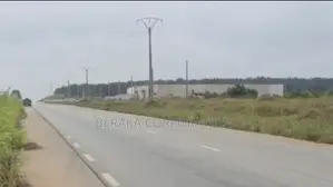 BINGERVILLE ELOKATÉ | CITÉ DES LILAS | Terrain De 300m2 Très Bien Plac