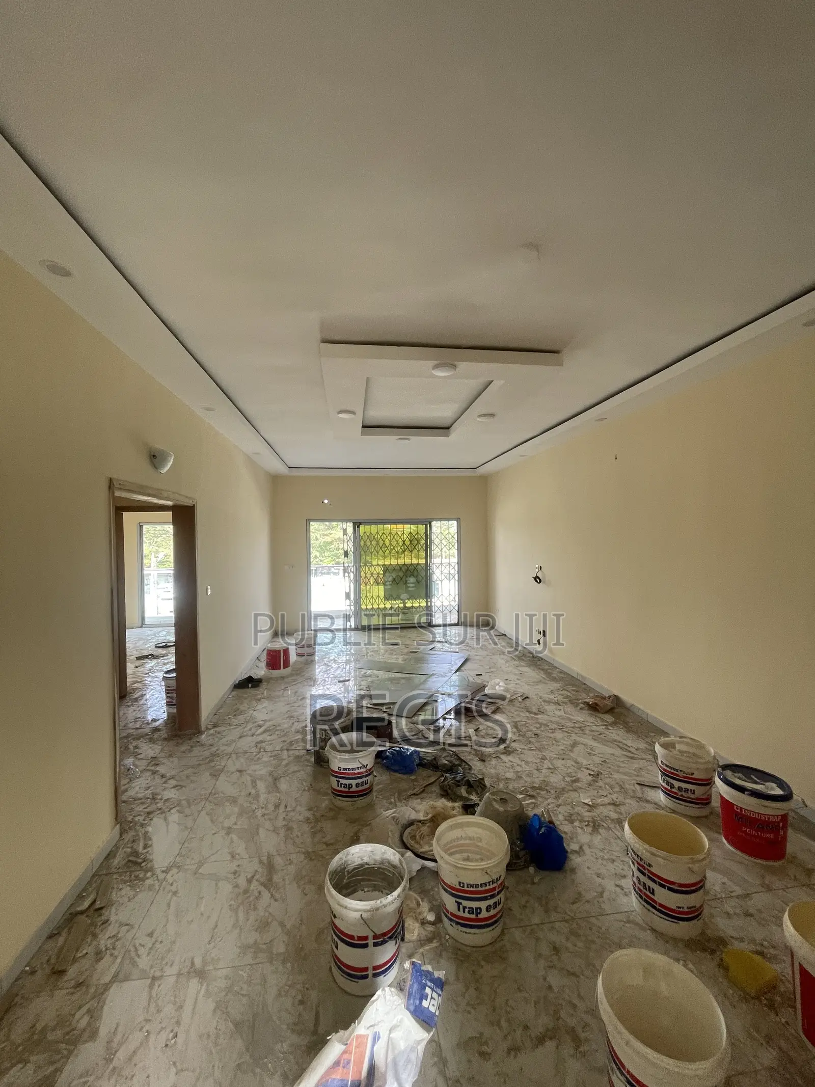 2chbre Appartement dans Regis, Cocody à Louer