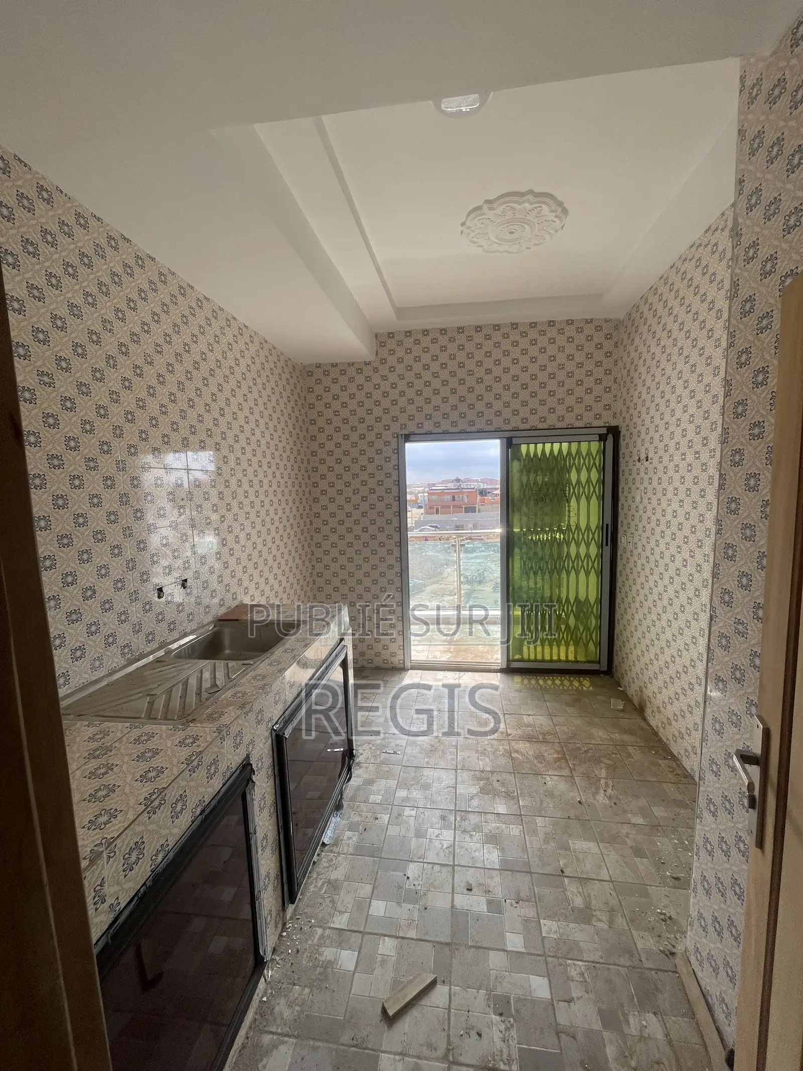 2chbre Appartement dans Regis, Cocody à Louer