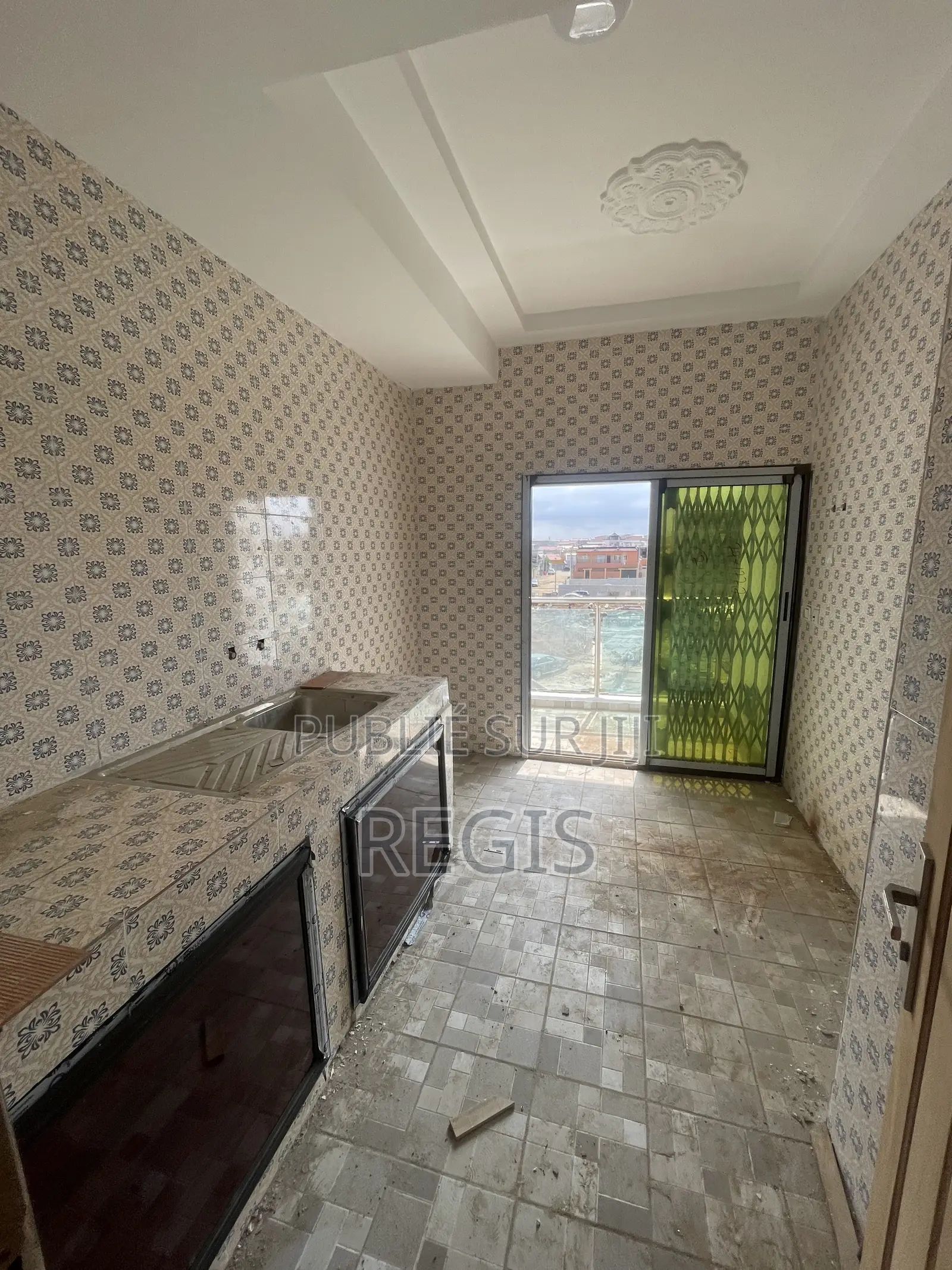 2chbre Appartement dans Regis, Cocody à Louer