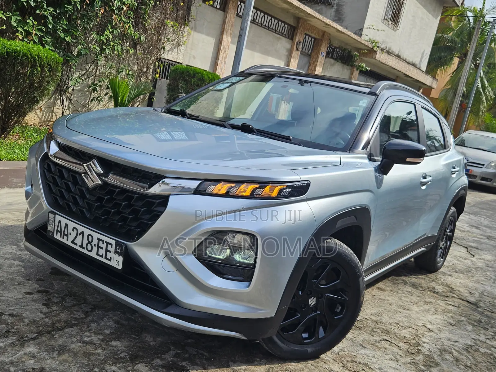 Suzuki Fronx 2024 Gris