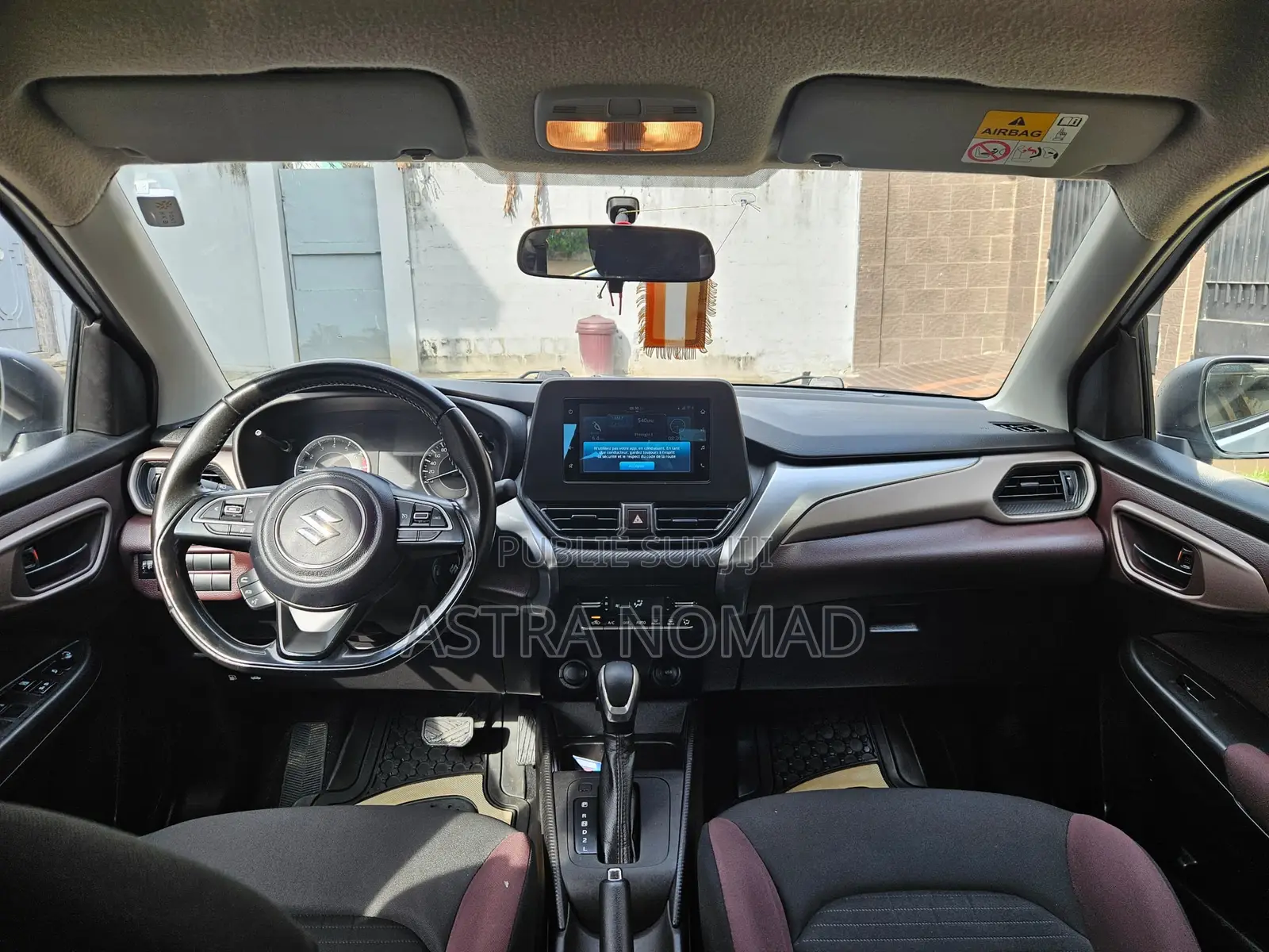 Suzuki Fronx 2024 Gris