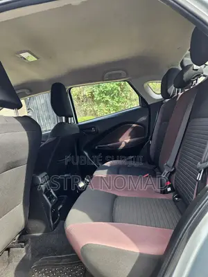 Suzuki Fronx 2024 Gris