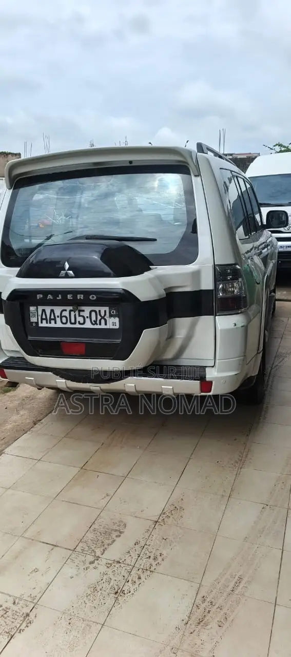 Mitsubishi Pajero 2018 Blanc