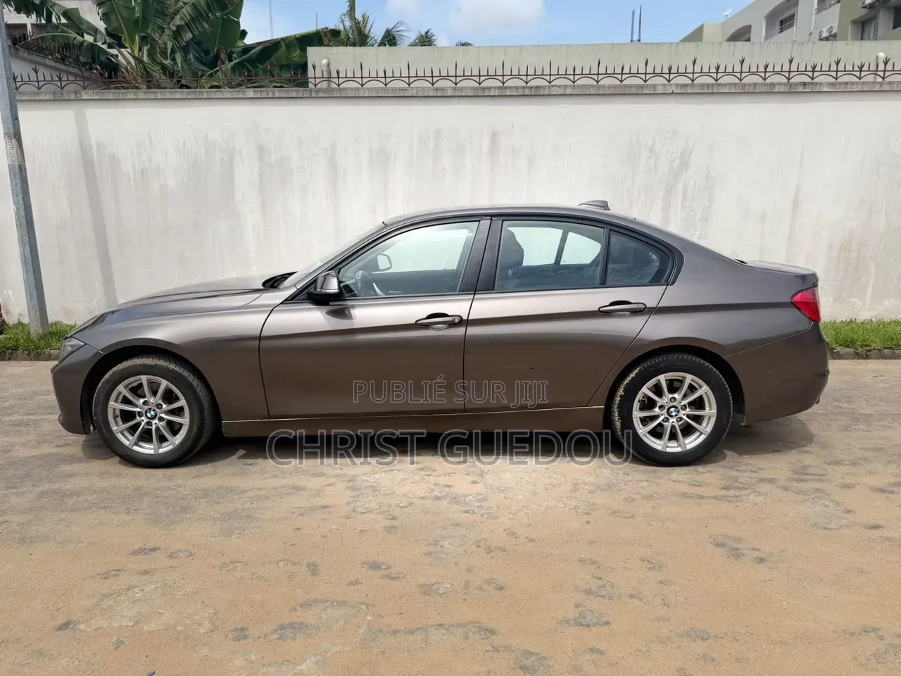 BMW 3 Series 2011 Marron