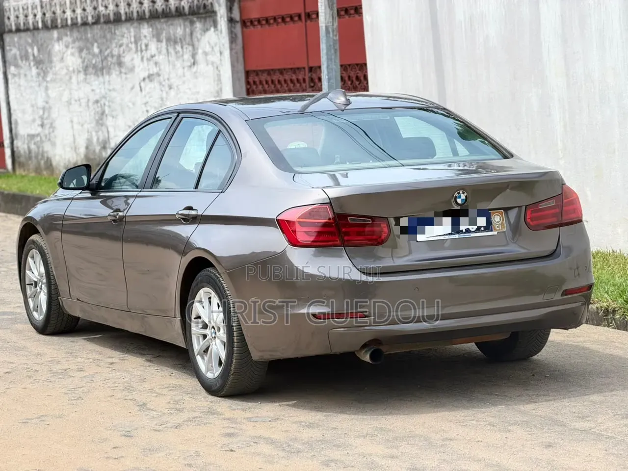 BMW 3 Series 2011 Marron