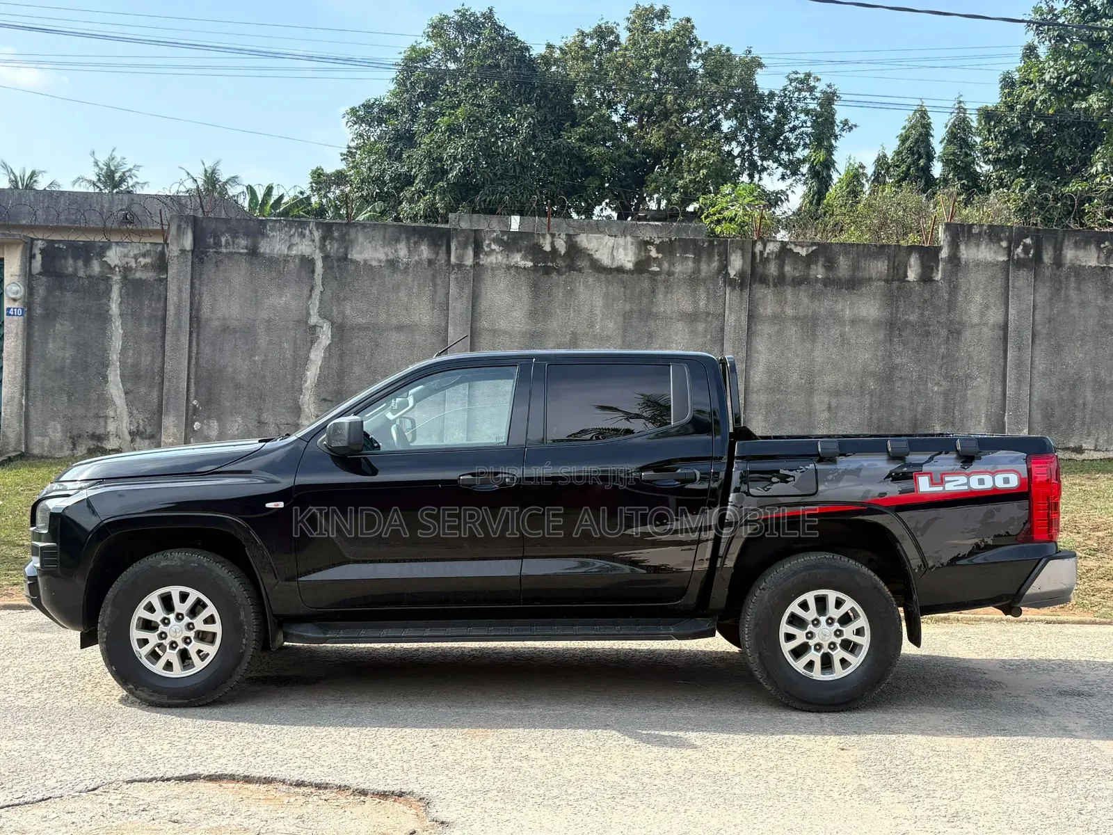 Mitsubishi L200 2025 Gris