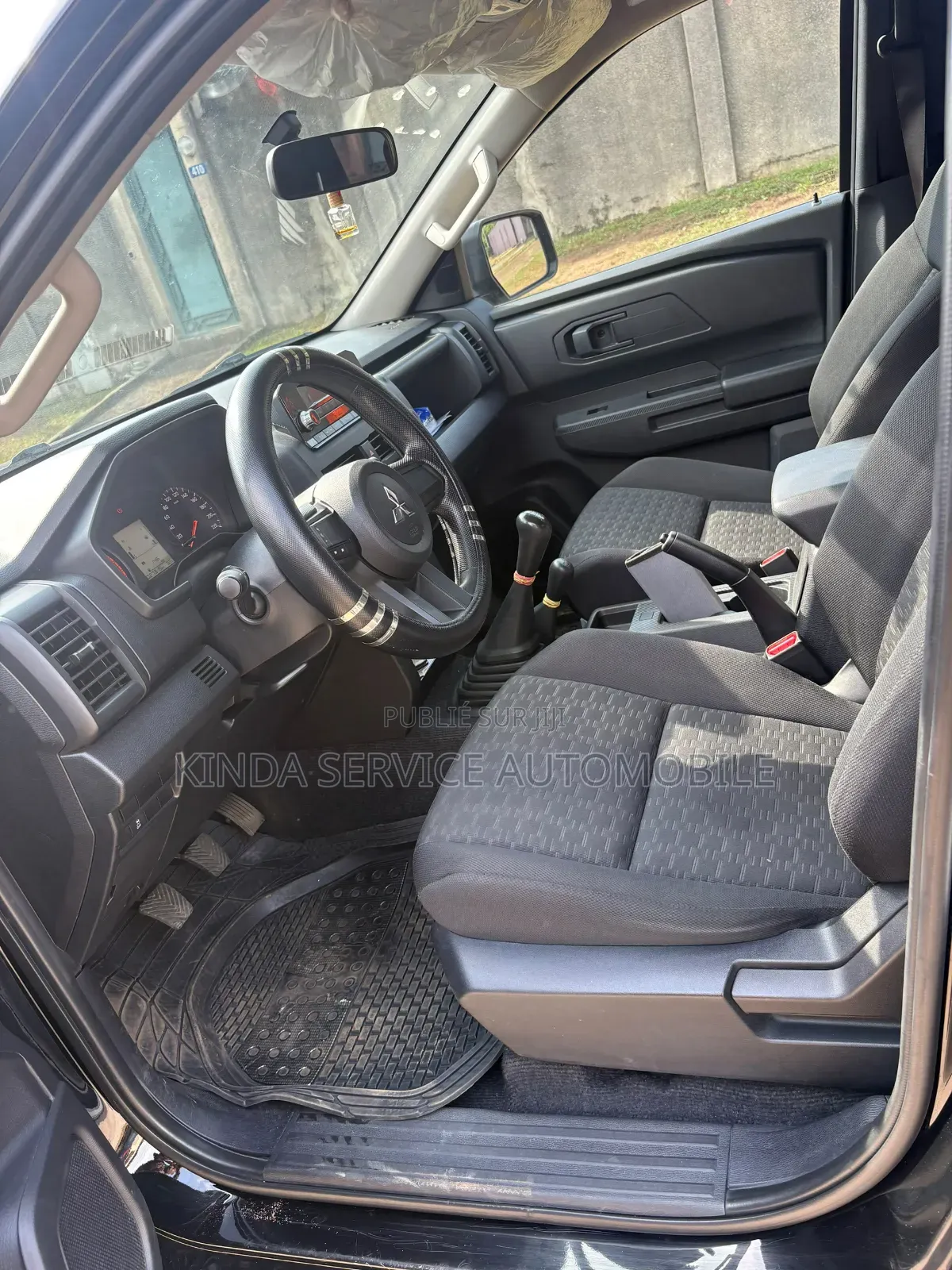 Mitsubishi L200 2025 Gris