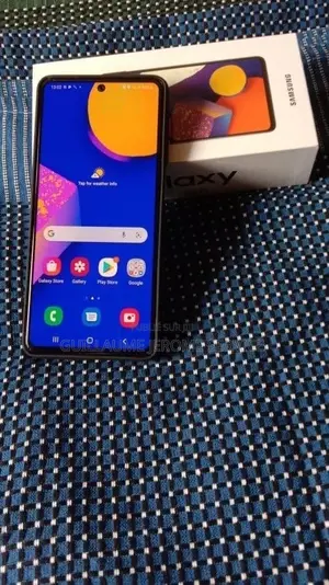 Nouveau Samsung Galaxy F55 128 GB Orange