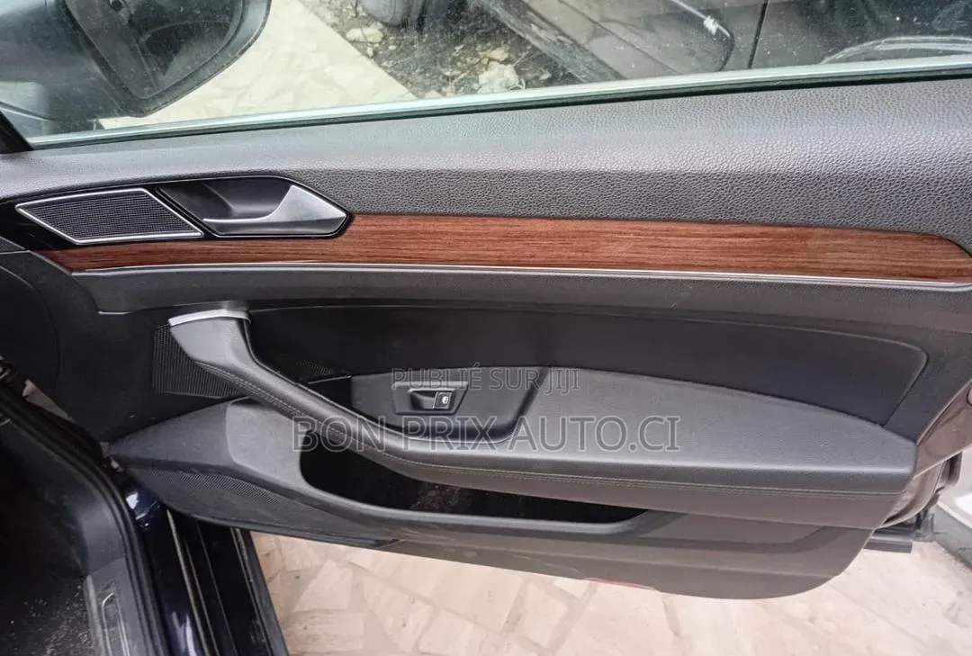 Volkswagen Passat 2.0T S 2020 Bleu