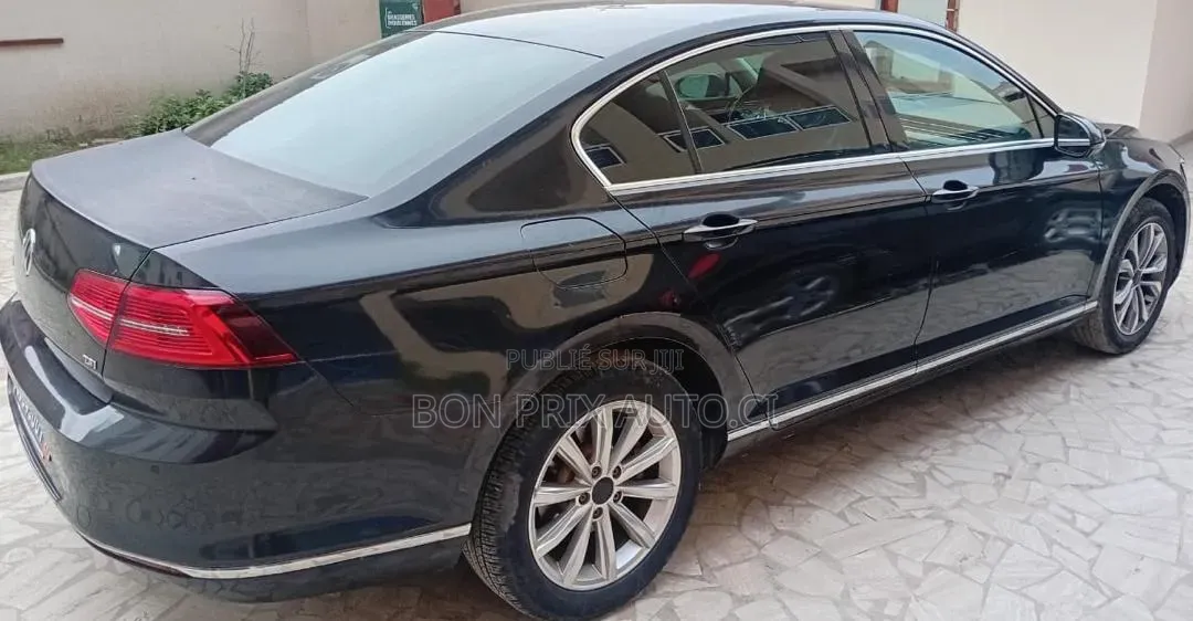 Volkswagen Passat 2.0T S 2020 Bleu