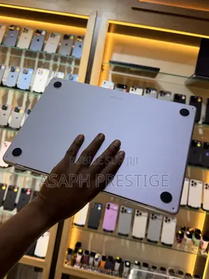 Ordinateur portable Apple MacBook Air 2023 M2 24GB Apple M2 SSD 2T