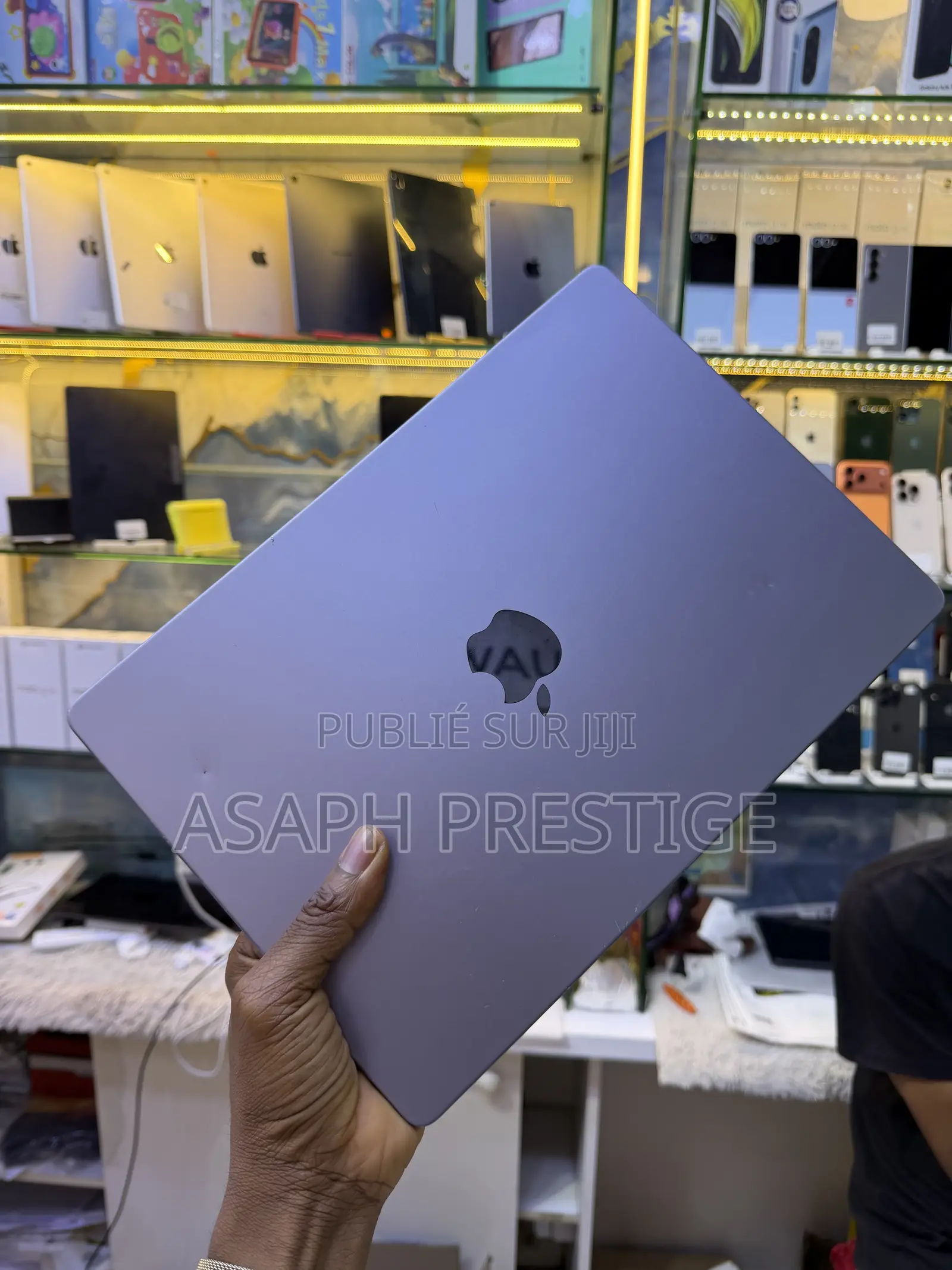 Apple MacBook Pro 2021 M1 16GB Apple M1 Pro SSD 512GB