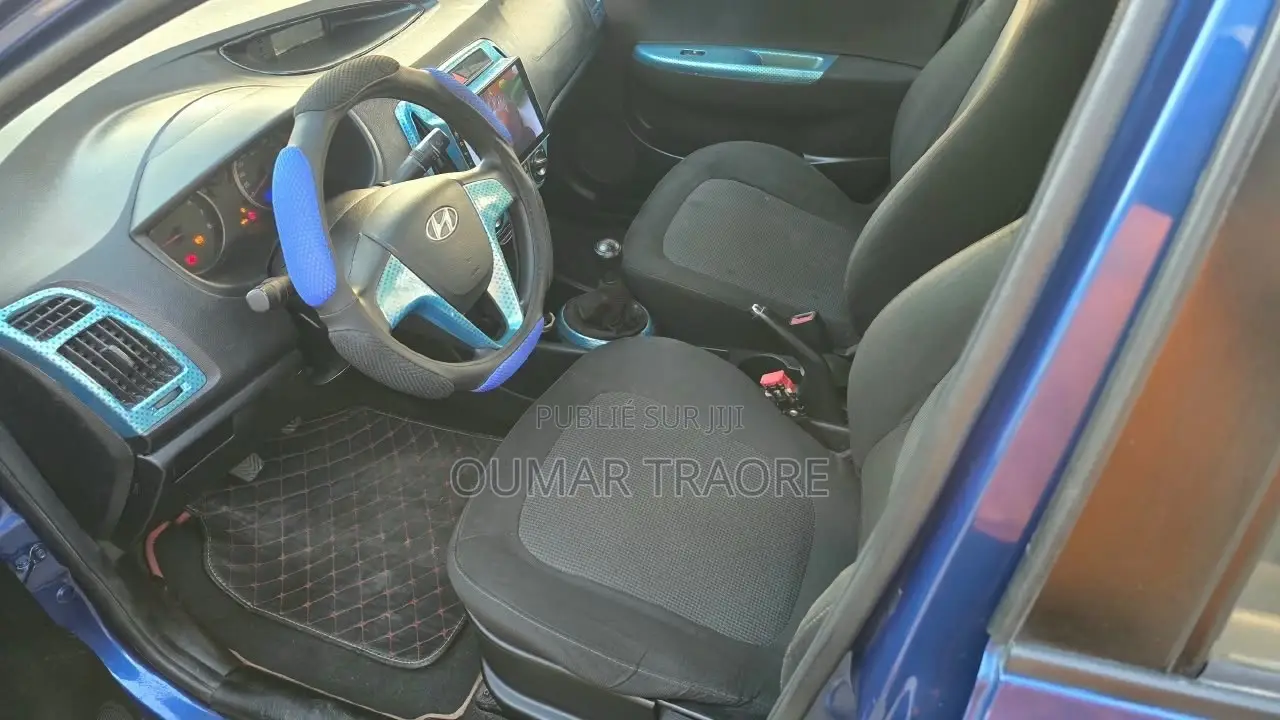 Hyundai i20 2015 Bleu