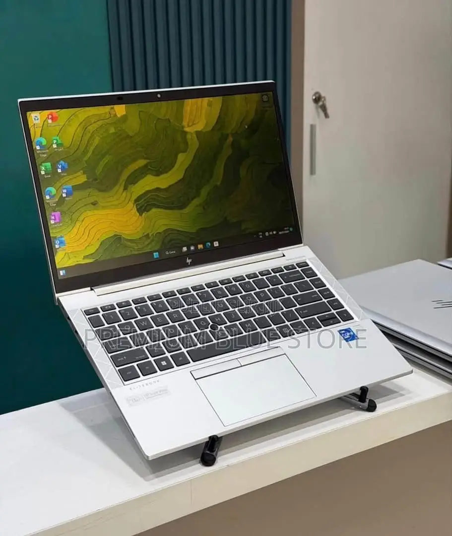 Nouveau HP EliteBook 840 G8 16GB Intel Core i5 SSD 512GB