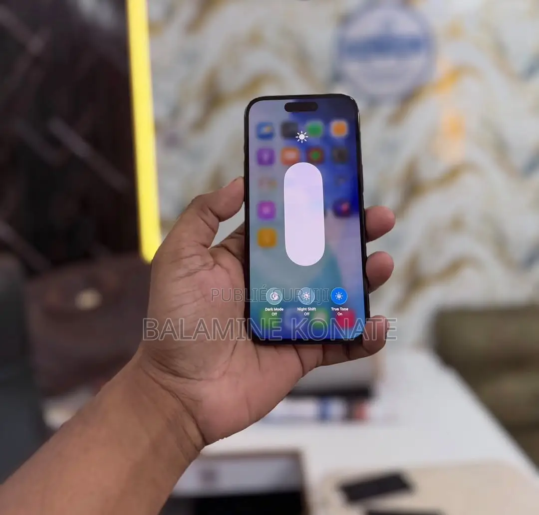 Nouveau Apple iPhone 15 128 GB Noir