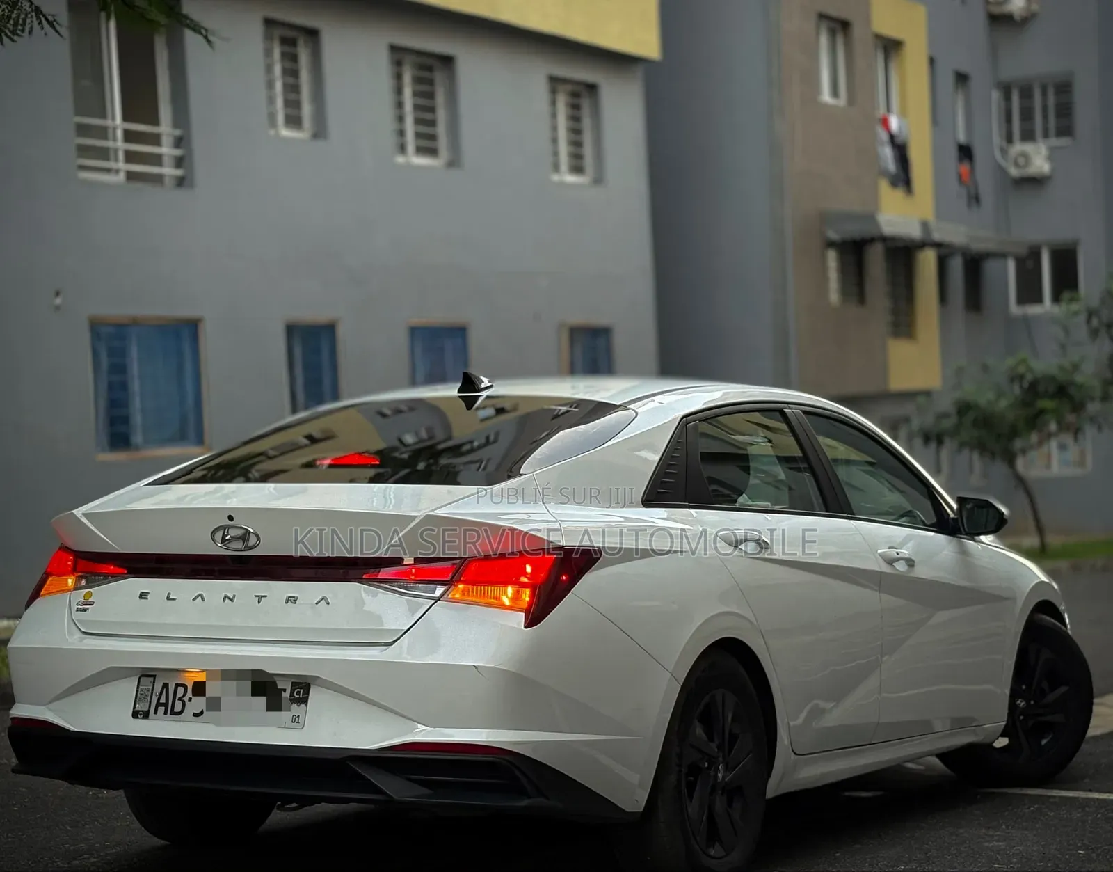 Hyundai Elantra SEL 2022 Blanc cassé